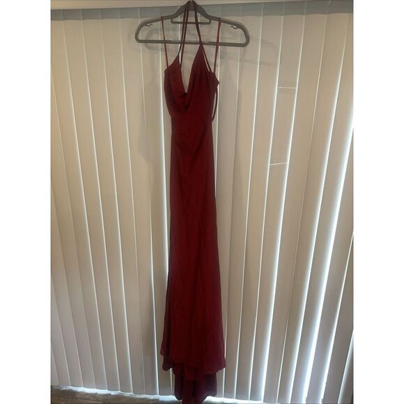 La Femme Red Strappy High Neck Slit Formal Gown Size 00. NWOT. D - Picture 1 of 13